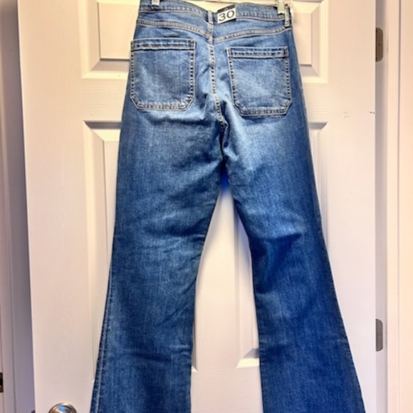 Gap Jeans - Highrise flared NWT - Picture 2 of 7